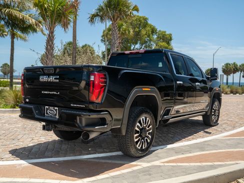 Used 2026 GMC Sierra 2500 Denali Ultimate AWD/4WD image 7