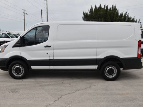 Used 2017 Ford Transit 250 130 Low Roof image 4