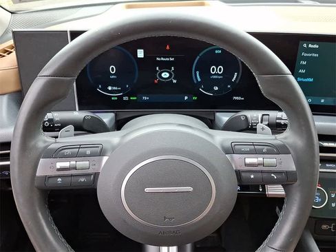 Used 2025 Hyundai Sonata Limited image 19