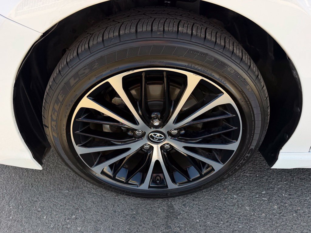 Used 2019 Toyota Camry SE w/ Protection Package (Q2) FWD image 9