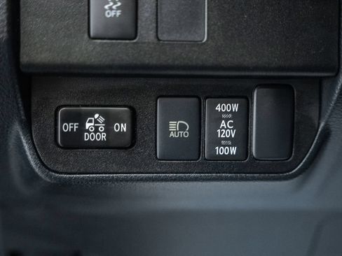 Used 2020 Toyota Tacoma TRD Off-Road w/ Technology Package AWD/4WD image 39