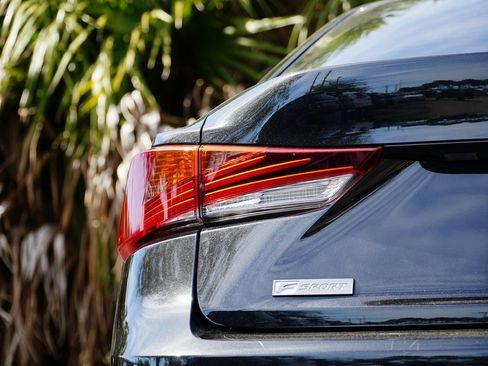 Used 2020 Lexus IS 300 F Sport image 7