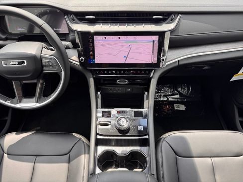 New 2026 Jeep Grand Cherokee L Limited AWD/4WD image 11