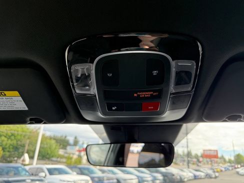 Certified 2025 Hyundai Santa Cruz SE FWD image 18