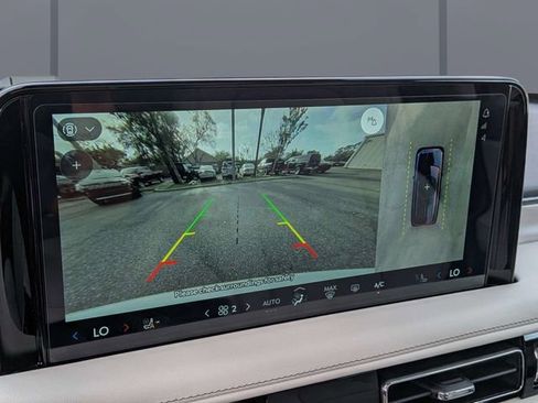 Used 2025 Lincoln Aviator Reserve w/ Equipment Group 201A image 20