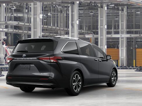 New 2025 Toyota Sienna Platinum image 9