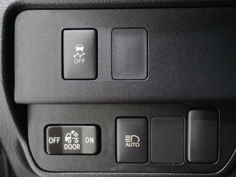 Used 2021 Toyota Tacoma SR w/ SR Convenience Package image 19