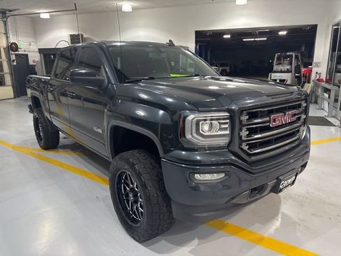 Used 2017 GMC Sierra 1500 SLT image 4