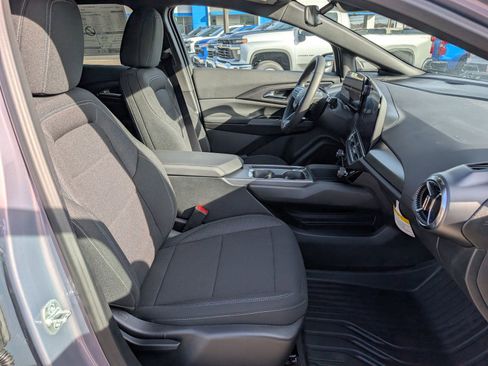 New 2026 Chevrolet Equinox EV LT image 8