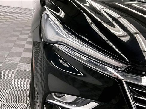 Used 2023 Buick Enclave Essence image 30