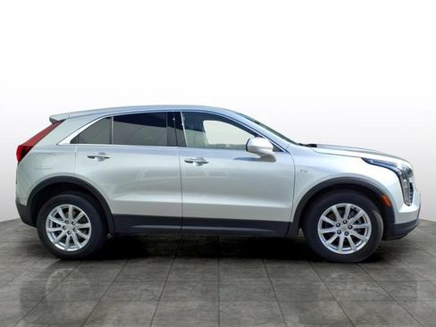 Certified 2022 Cadillac XT4 Luxury w/ Cold Weather Package AWD/4WD image 6