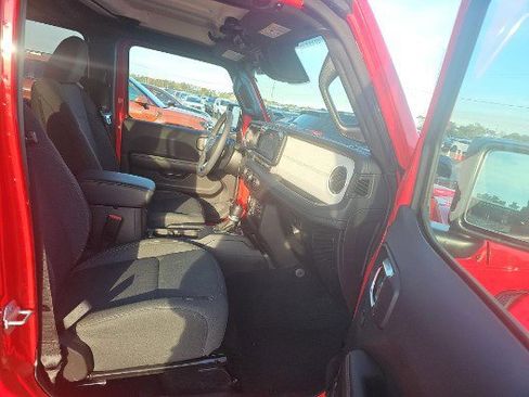 Used 2025 Jeep Wrangler Sahara w/ Safety Group image 11