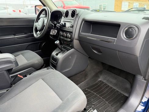 Used 2015 Jeep Patriot Sport w/ Power Value Group FWD image 24