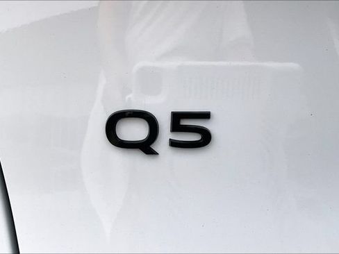 Used 2025 Audi Q5 Premium AWD/4WD image 24