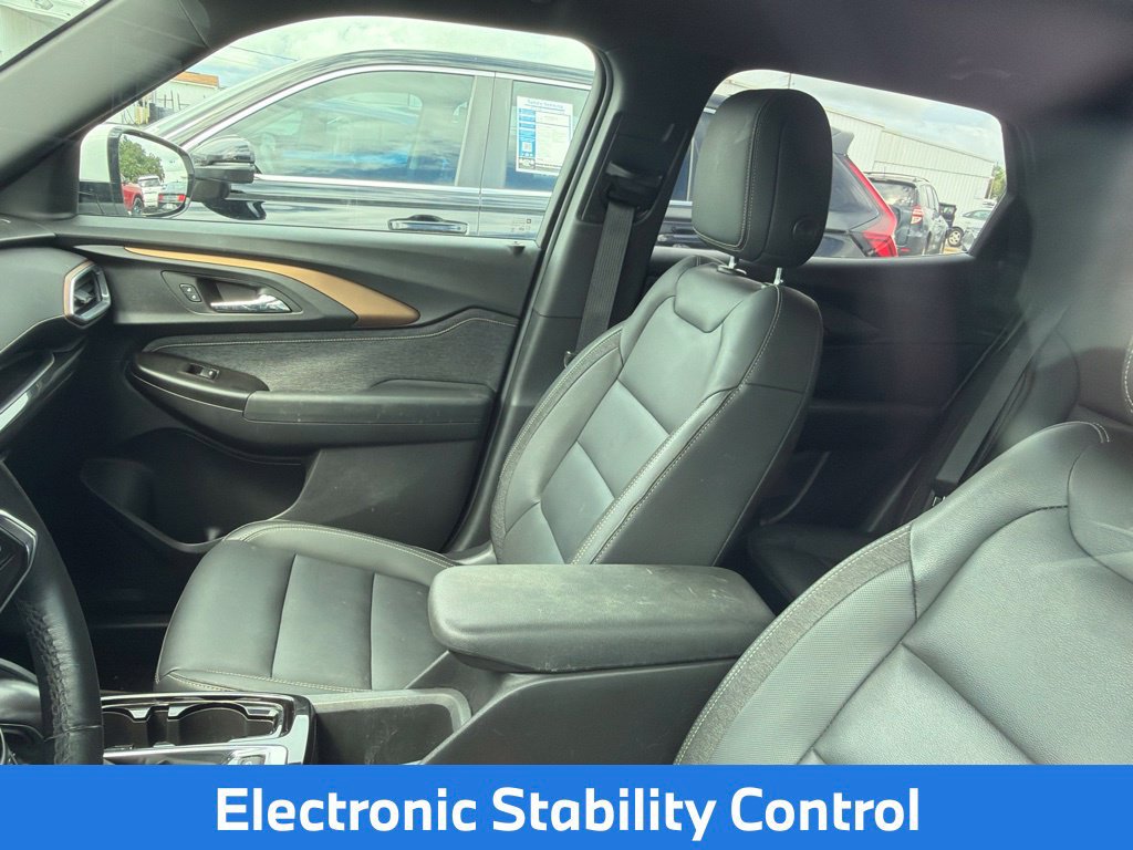 Used 2022 Chevrolet TrailBlazer ACTIV w/ Sun and Liftgate Package FWD image 14