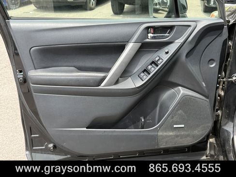 Used 2015 Subaru Forester 2.5i Touring AWD/4WD image 15
