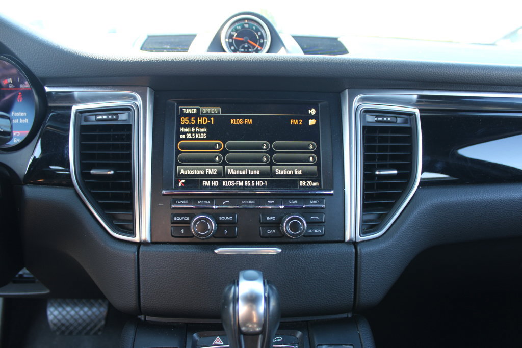 Used 2015 Porsche Macan S AWD/4WD image 25