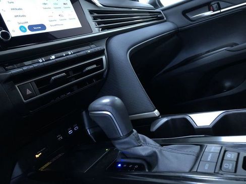 Certified 2025 Toyota Camry SE image 30