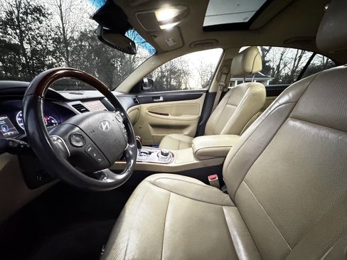 Used 2012 Hyundai Genesis 5.0 image 12