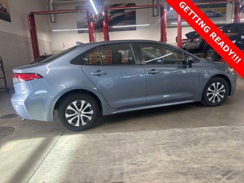 Used 2020 Toyota Corolla LE image 7
