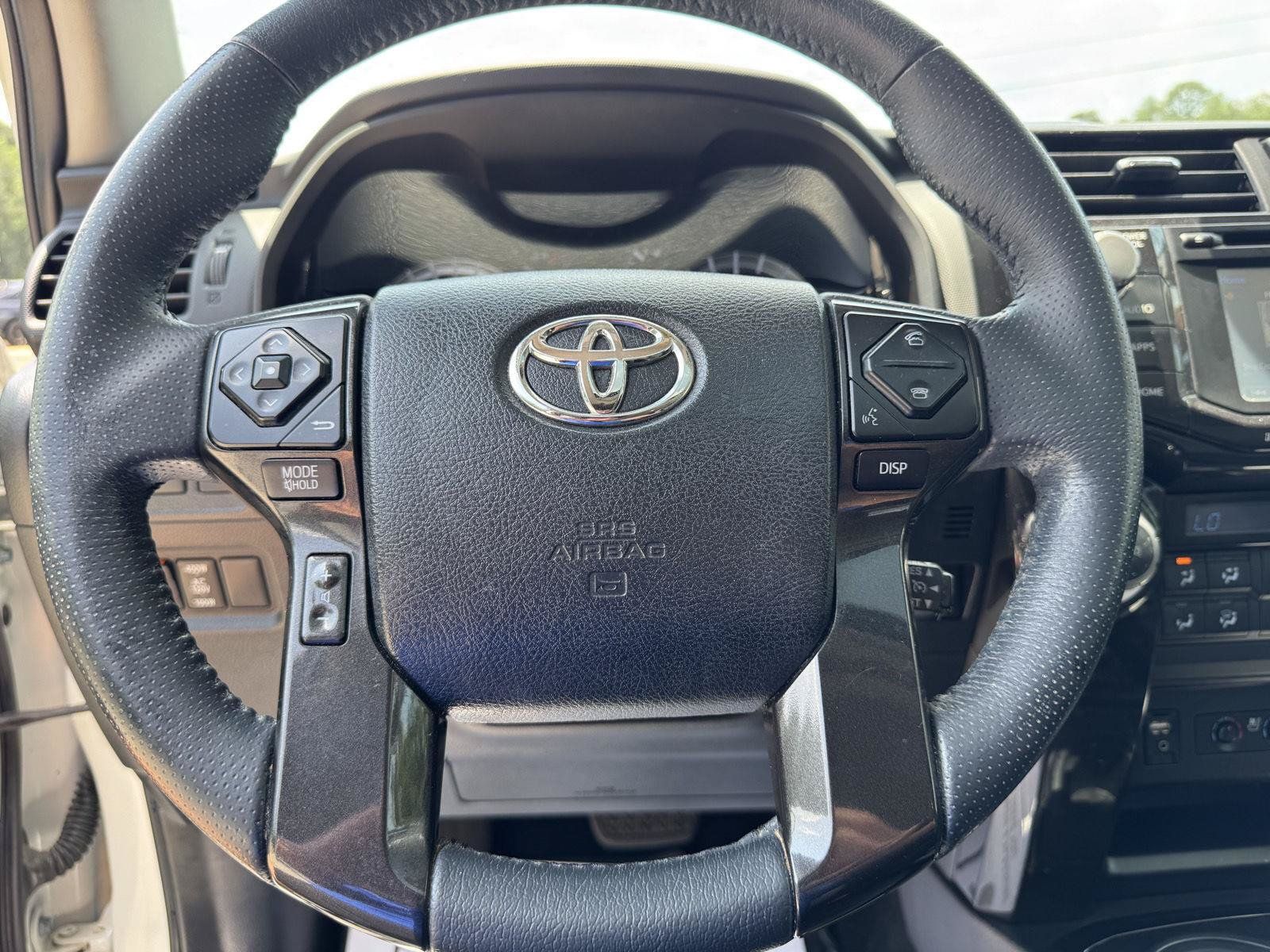 Used 2019 Toyota 4Runner Limited AWD/4WD image 3