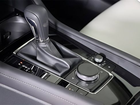 New 2025 MAZDA MAZDA3 2.5 Turbo Sedan w/Premium Plus image 41