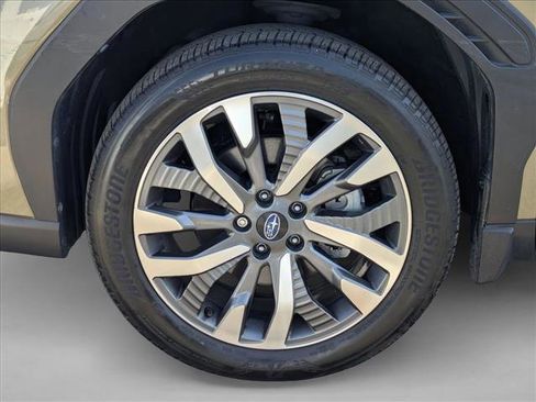 Used 2025 Subaru Forester Touring AWD/4WD image 25