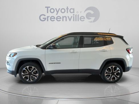 Used 2023 Jeep Compass Limited AWD/4WD image 2