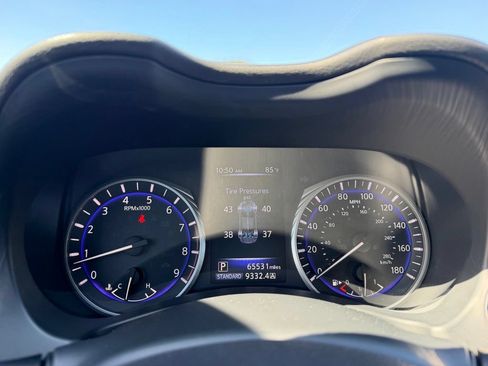 Used 2018 INFINITI Q60 3.0t Luxe w/ Sensory Package 3.0T Luxe RWD image 10