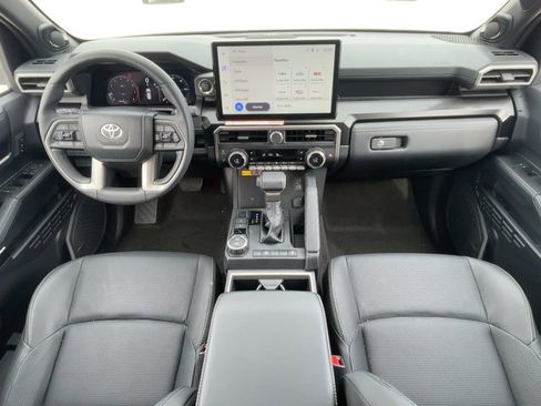 Used 2025 Toyota 4Runner Limited image 18