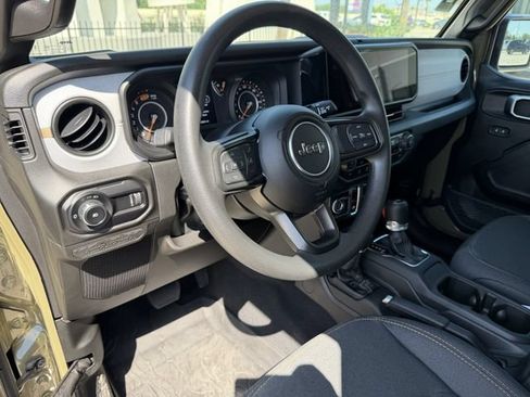 Used 2025 Jeep Wrangler Sport AWD/4WD image 14