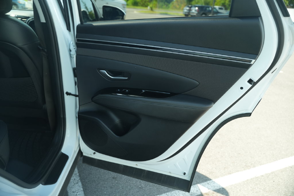 Used 2022 Hyundai Tucson Limited AWD/4WD image 25