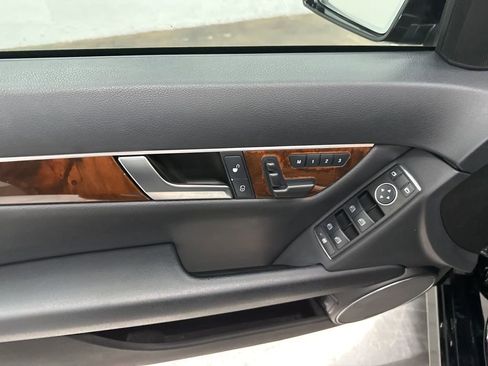 Used 2012 Mercedes-Benz C 250 Sedan image 11