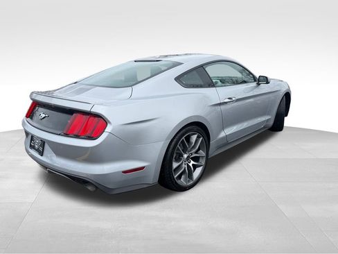 Used 2017 Ford Mustang Premium image 9