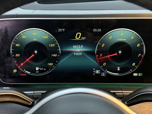 Used 2021 Mercedes-Benz GLE 350 4MATIC image 35