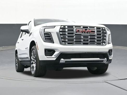 Used 2025 GMC Yukon Denali w/ Sun & Power Step Package image 52