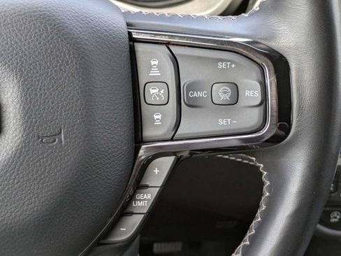 Used 2025 RAM 1500 Limited AWD/4WD image 26