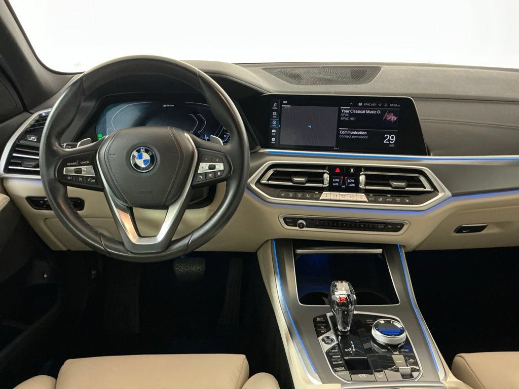 Used 2022 BMW X5 xDrive45e w/ Premium Package AWD/4WD image 9