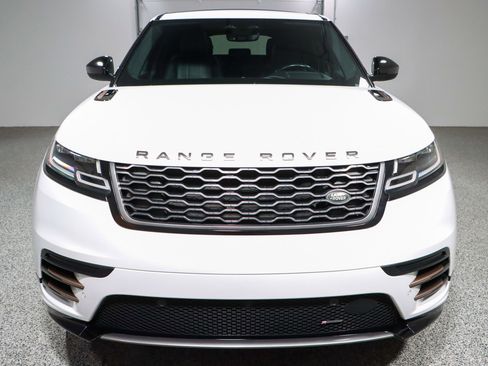 Used 2022 Land Rover Range Rover Velar R-Dynamic S image 4