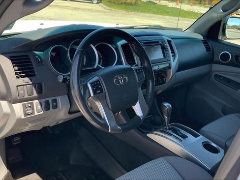 Used 2013 Toyota Tacoma 4x4 Double Cab w/ SR5 Pkg image 17