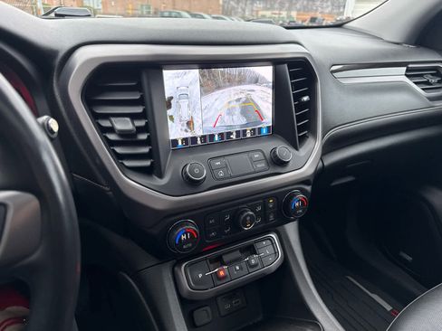 Used 2022 GMC Acadia AT4 w/ Technology Package image 19