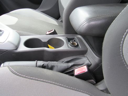 Used 2012 Ford Focus SE FWD image 24