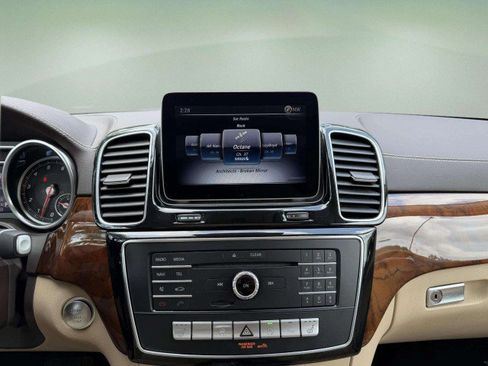 Used 2019 Mercedes-Benz GLS 450 4MATIC image 13