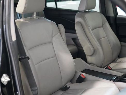 Used 2017 Honda Pilot Touring image 57