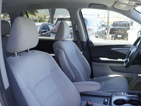 Used 2021 Honda Pilot EX image 17