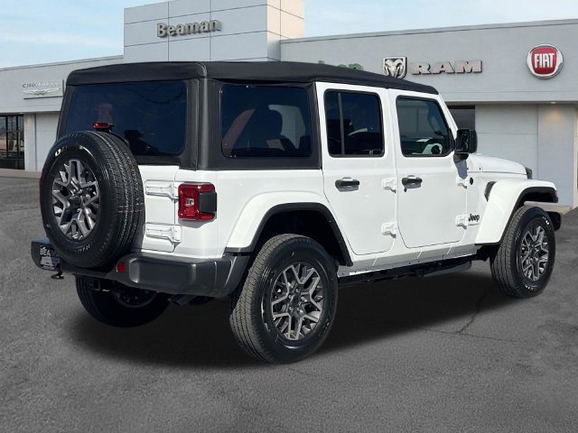 New 2026 Jeep Wrangler Unlimited Sahara AWD/4WD image 7