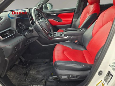 Used 2021 Toyota Highlander XSE AWD/4WD image 23