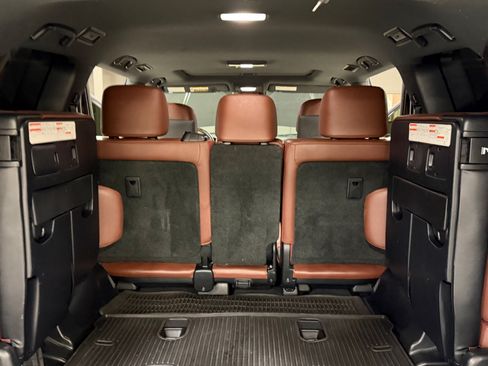 Used 2018 Toyota Land Cruiser w/ Carpet Mat Package AWD/4WD image 31