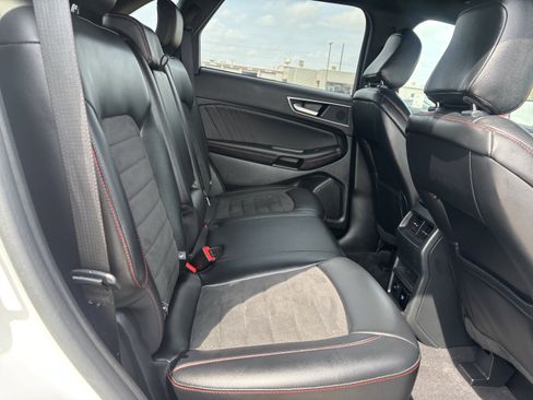 Certified 2024 Ford Edge ST-Line AWD/4WD image 21