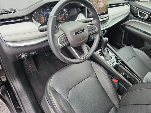 Used 2022 Jeep Compass Limited AWD/4WD image 11